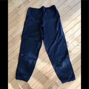 NIKE WINDBREAKER 100% NYLON PANTS BLACK XL-32.5”L